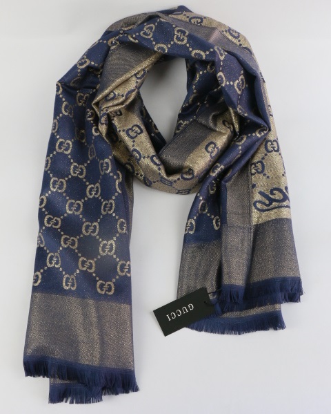 GUCCl brand scarf 16